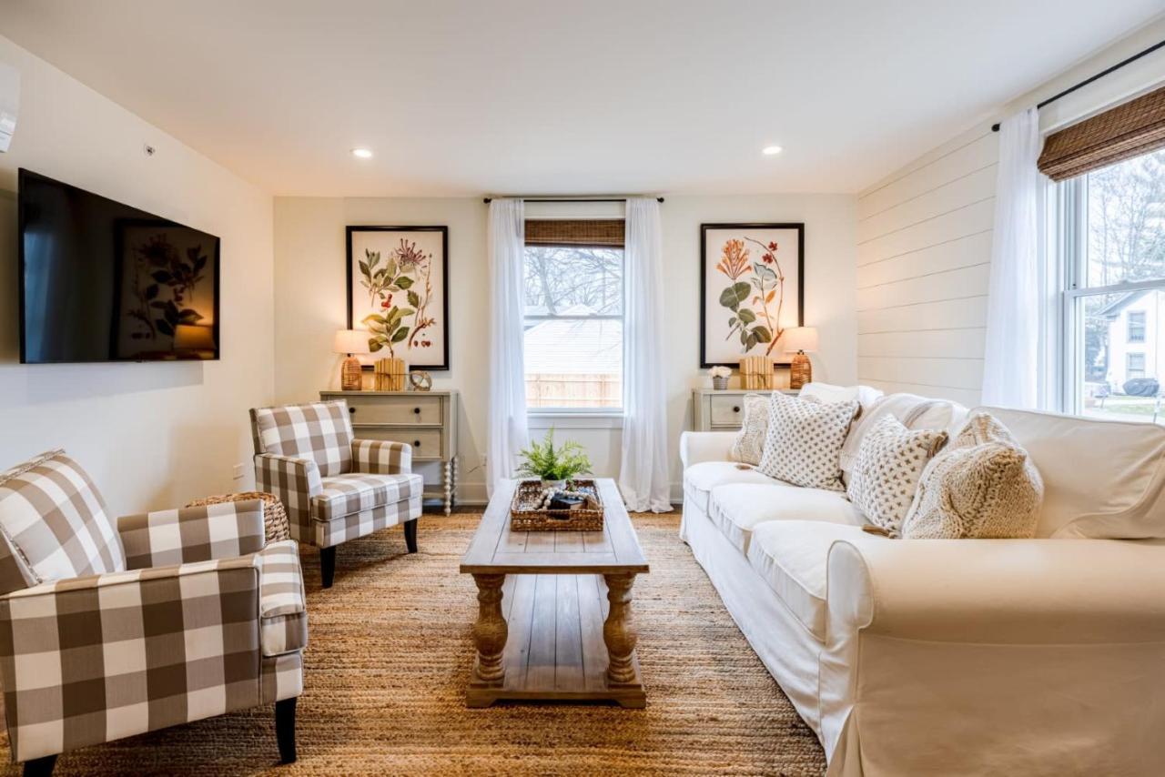 Downtown Luxury Farmhouse Apartment #4 West Dundee Zewnętrze zdjęcie